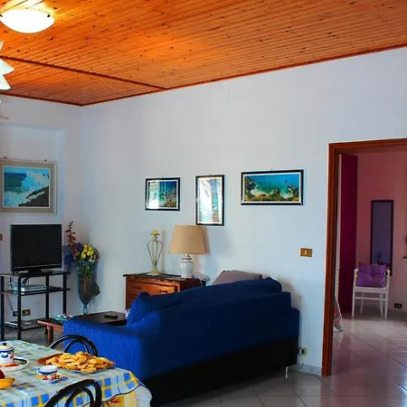 Сasa de vacaciones Locazione Turistica Clara Con Vista Mare